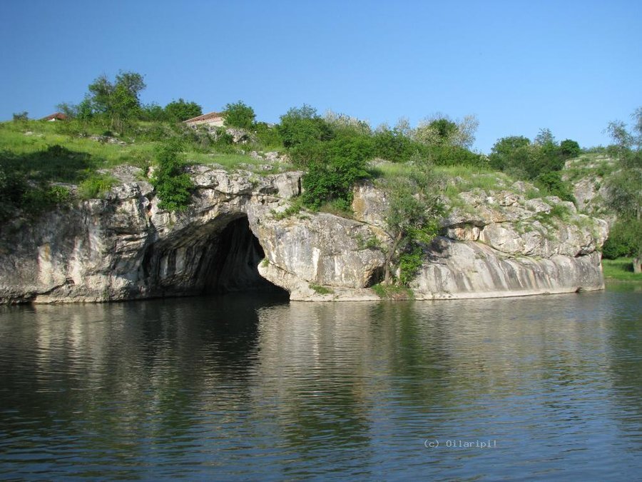 Природен феномен "Дупката" - Ъглен