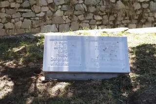 Паметна плоча на Лесли Джон Елмсли - Копривщица — Копривщица