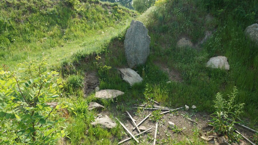 Кромлех в Чолакова могила - Старо Железаре