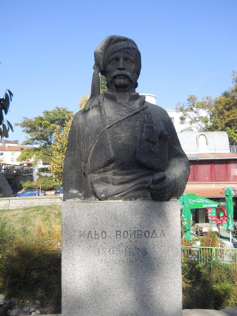Паметник на Ильо Войвода - Благоевград