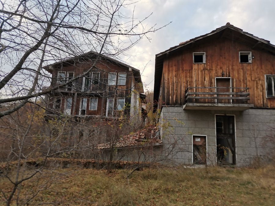 Изоставената хижа "Червена гвардия"