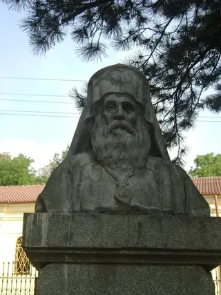 Паметник на митрополит Симеон - Шумен — Шумен