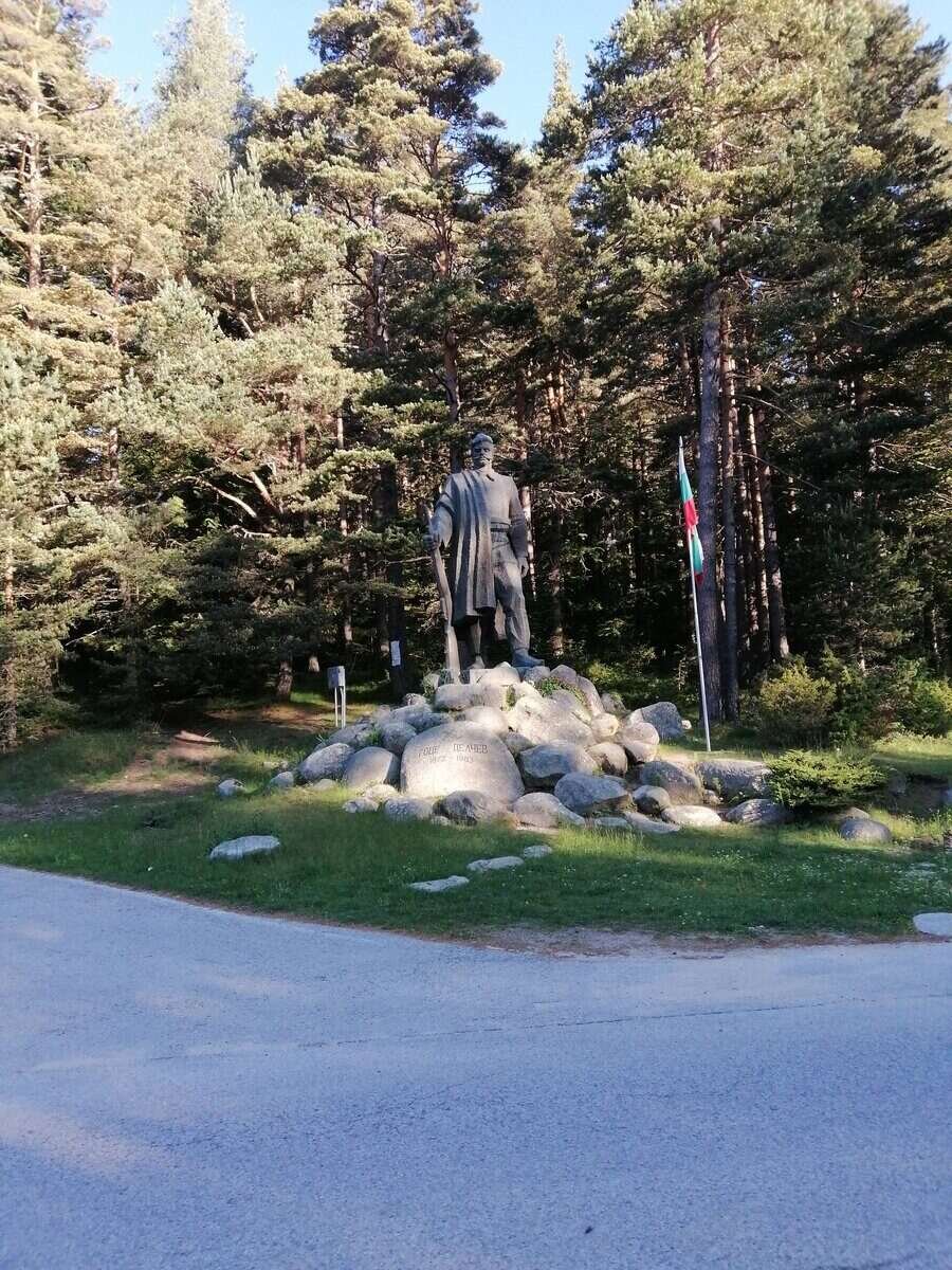 Паметник на Гоце Делчев - Попови ливади