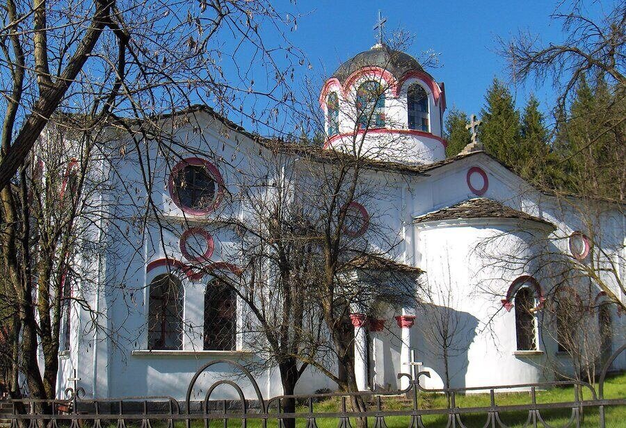 Храм "Св. Георги Победоносец" - Априлци