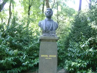 Паметник на Васил Левски - Варна — Варна