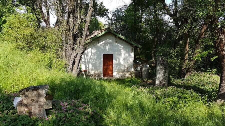 Църква в местност Чукар - с.Чуковезер