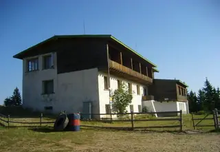 Хижа "Ледницата" — Гела