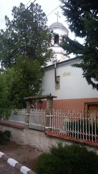 Храм "Свети Архангел Михаил" - Крън — Крън