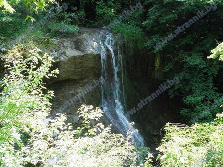 Крушевски водопад "Перошата" - Крушево