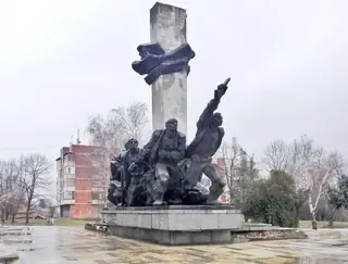 Паметник на загиналите в отечествената война - Долна Оряховица — Долна Оряховица
