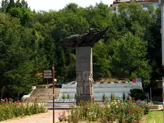 Паметникът на Македоно-одринското опълчение - Благоевград — Благоевград