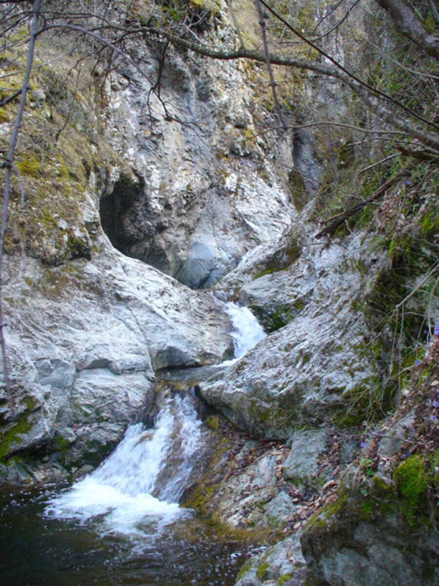 Водопад "Казаните"  - Чавдар