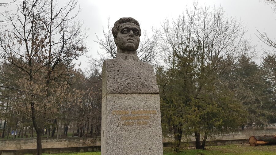 Паметник на Стоян Видинов Димитров - Стрелча