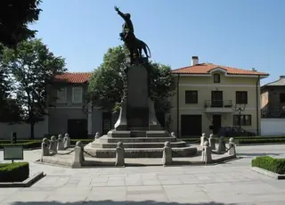 Паметник на Васил Левски - Карлово — Карлово