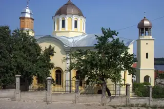 Катедрален храм "Свети Николай" - Тутракан — Тутракан