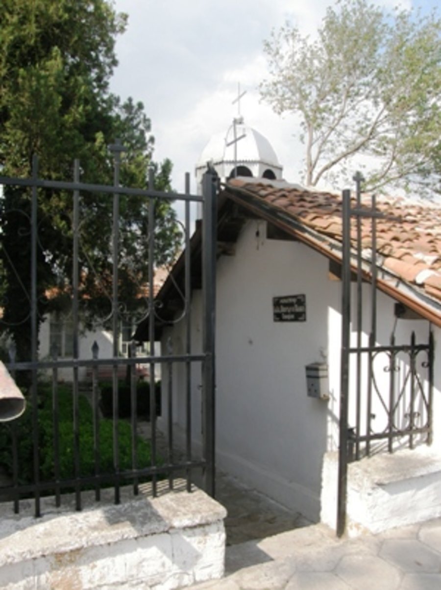 Свищовски манастир "Св. апостоли Петър и Павел" — снимка