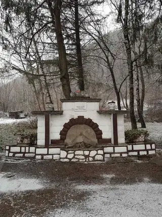 Чешма в чест на Дочо Чакъров - с. Бели осъм — Бели Осъм