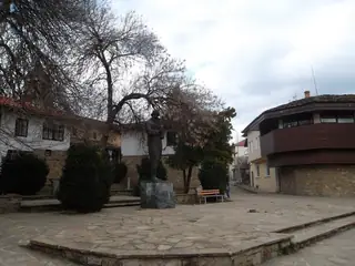 Паметник на Колю Фичето - Дряново — Дряново