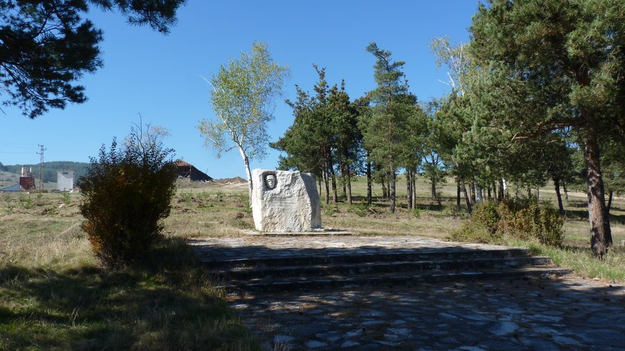 Паметник на съветския войник Иван Герасимович Москвиченко