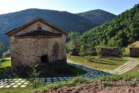 Сеславски Манастир "Св Николай Мирликийски"  - Сеславци