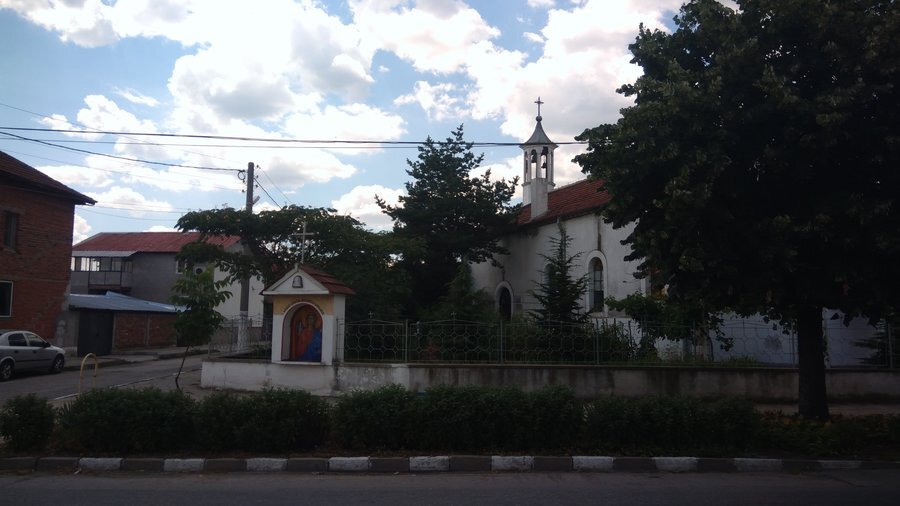 Храм "Св. Архангел Михаил" - с.Радиево