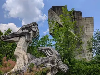 Паметник на Горнооряховския партизански отряд – Стражица — Стражица