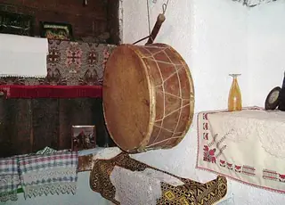 Храм на нестинарите - Българи — Българи