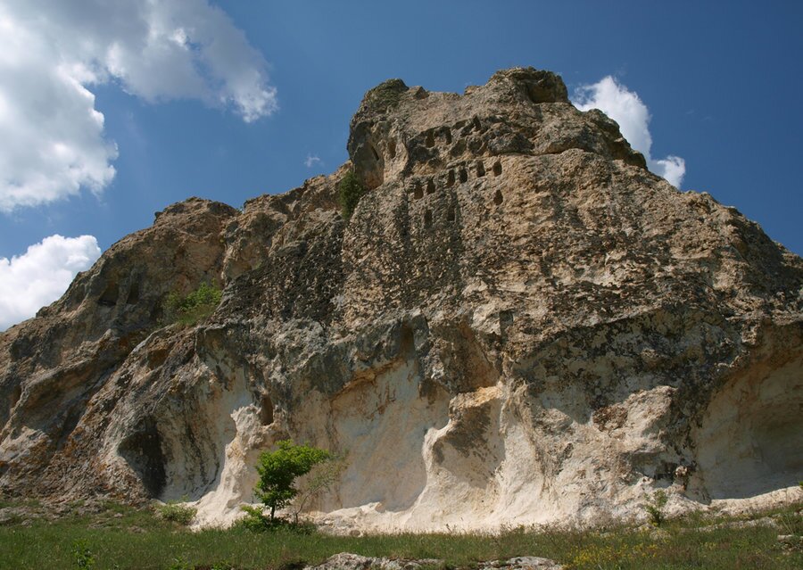 Tрапецовидни ниши Куванджик - Чавка