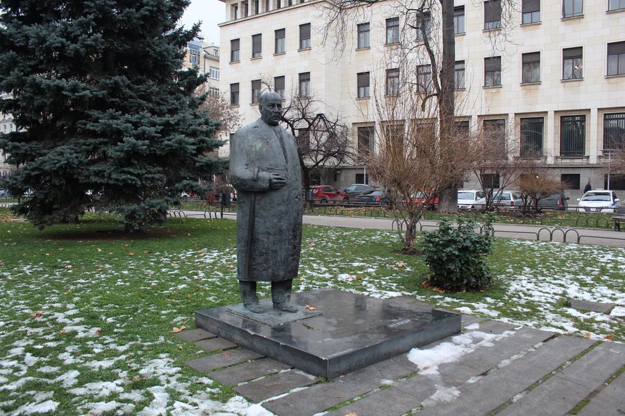 Паметник на Атанас Буров - София