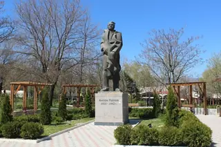 Паметник на Антон Попов - Петрич — Петрич