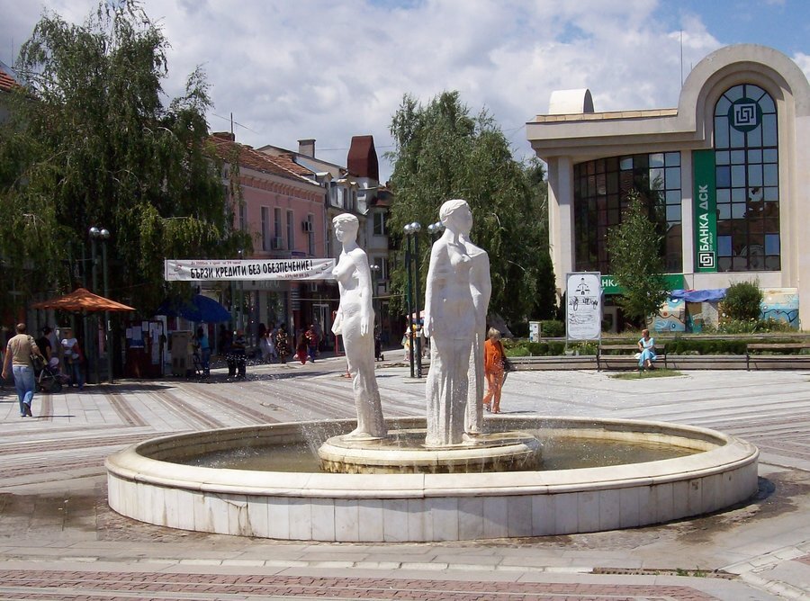 Фонтана на Трите сестри Вида, Кула и Гъмза - Видин