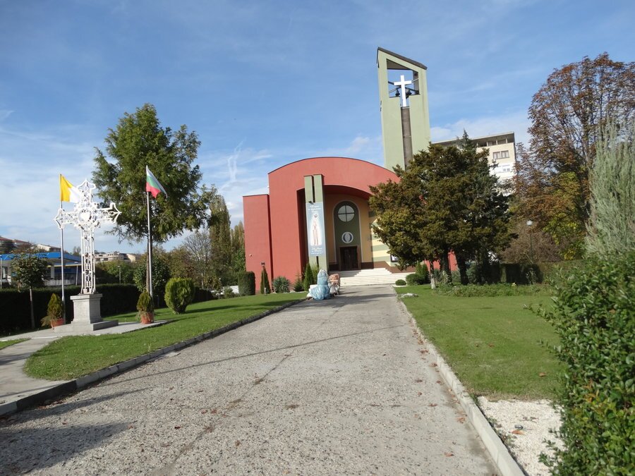 Енорийски храм "Блажена Дева Мария от Фатима" - Плевен