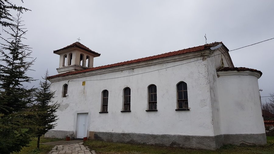 Храм "Св. Архангел Михаил" - с.Цар Асен