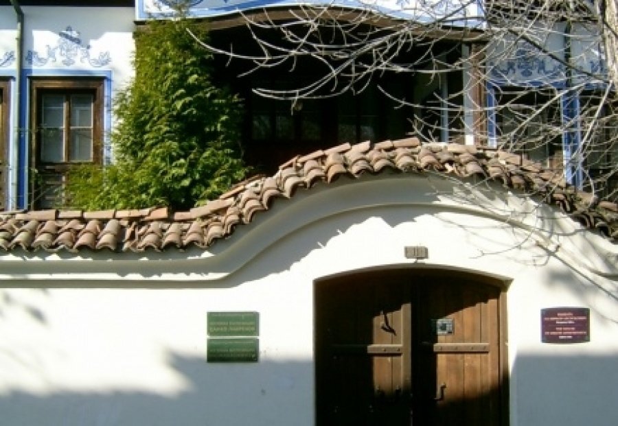 Експозиция "Ц. Лавренов" и "Мексиканско изкуство" - Пловдив