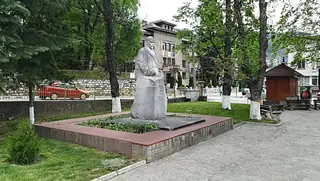 Паметник на Васил Дечов - Чепеларе — Чепеларе