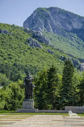 Паметник на Христо Ботев - Враца — Враца
