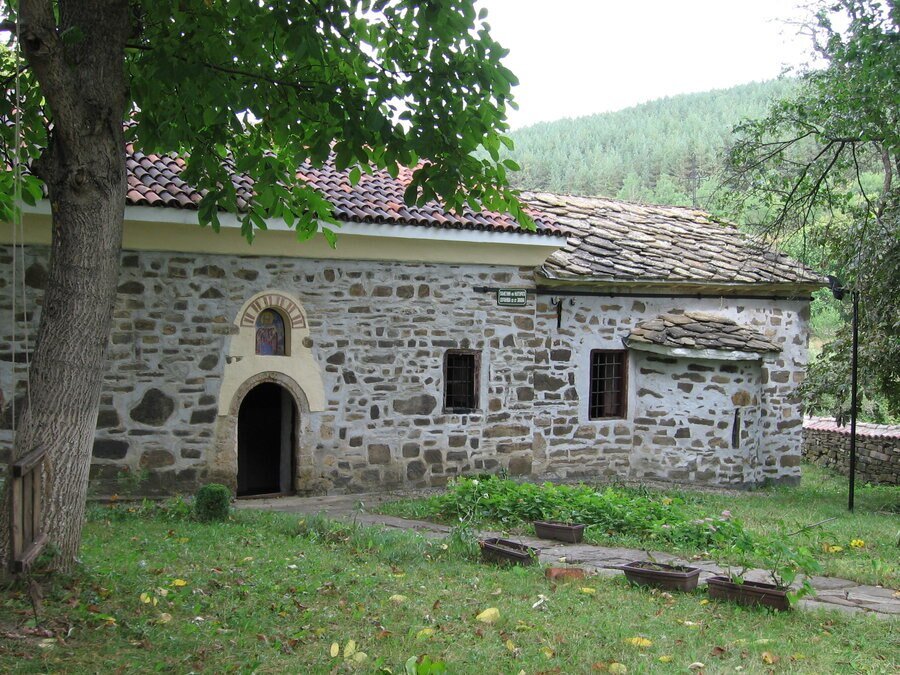 Църква "Св. Петка" - Радибош