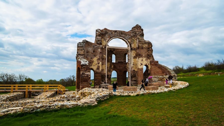 "Червената църква" - Перущица