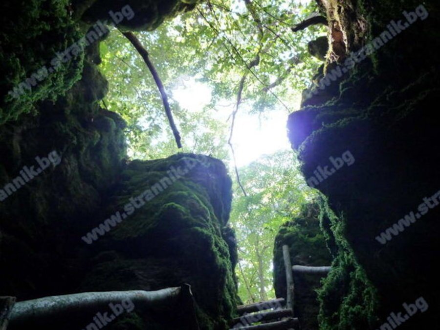 Пропастна пещера Погрис - Брестово