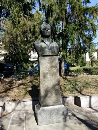 Паметник на Мара Тасева - Попово — Попово