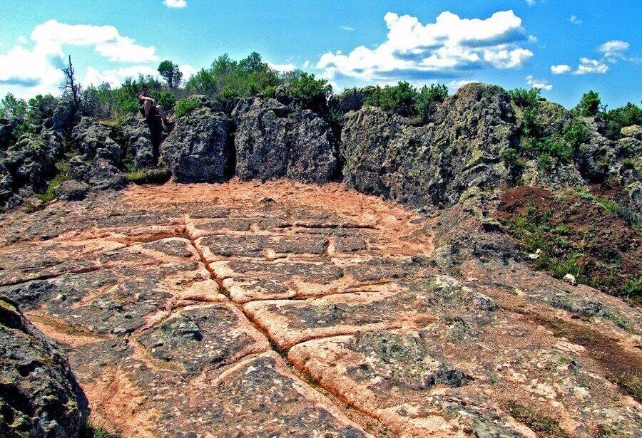 Култов комплекс Харман кая - Биволяне