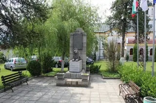 Паметник "Лъвчето" - Симитли — Симитли
