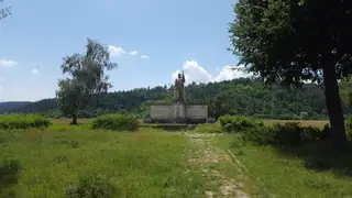 Паметникът на убитите самоковски въстаници - Самоков — Самоков