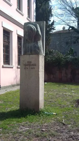 Паметник на Ана Май - Бургас — Бургас