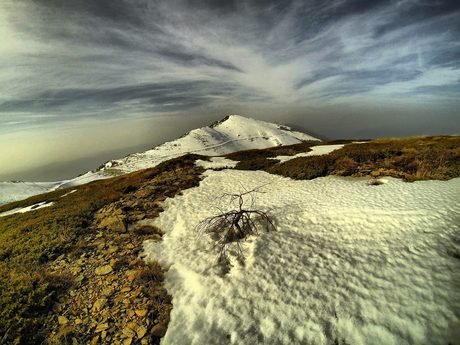 Връх Конгур