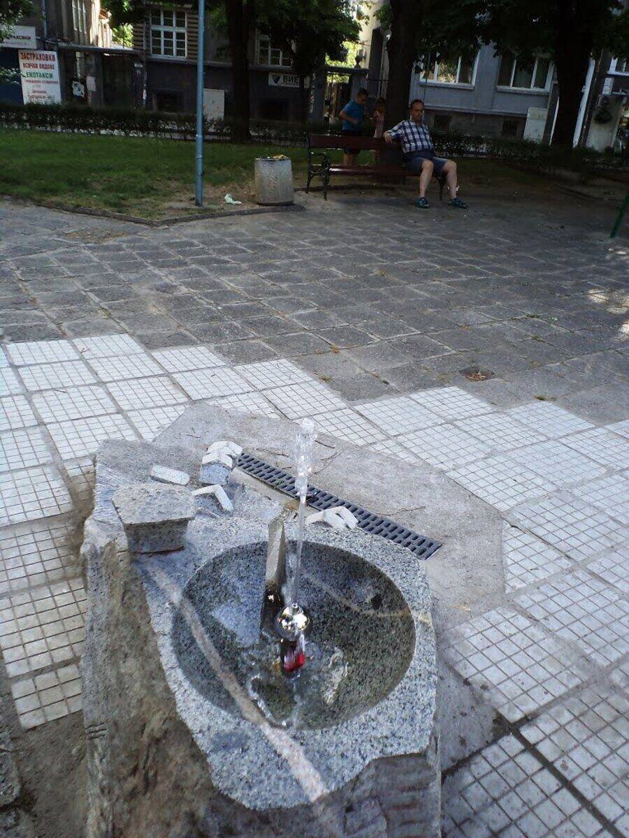 Площад "Гроздов пазар" - Пловдив