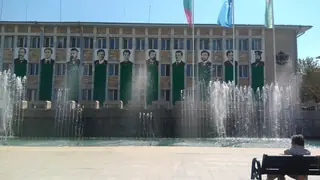 Фонтан на площад "20-ти април" - Панагюрище — Панагюрище