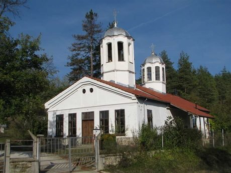 Църква "Св. Архангел Михаил" - Осиковица