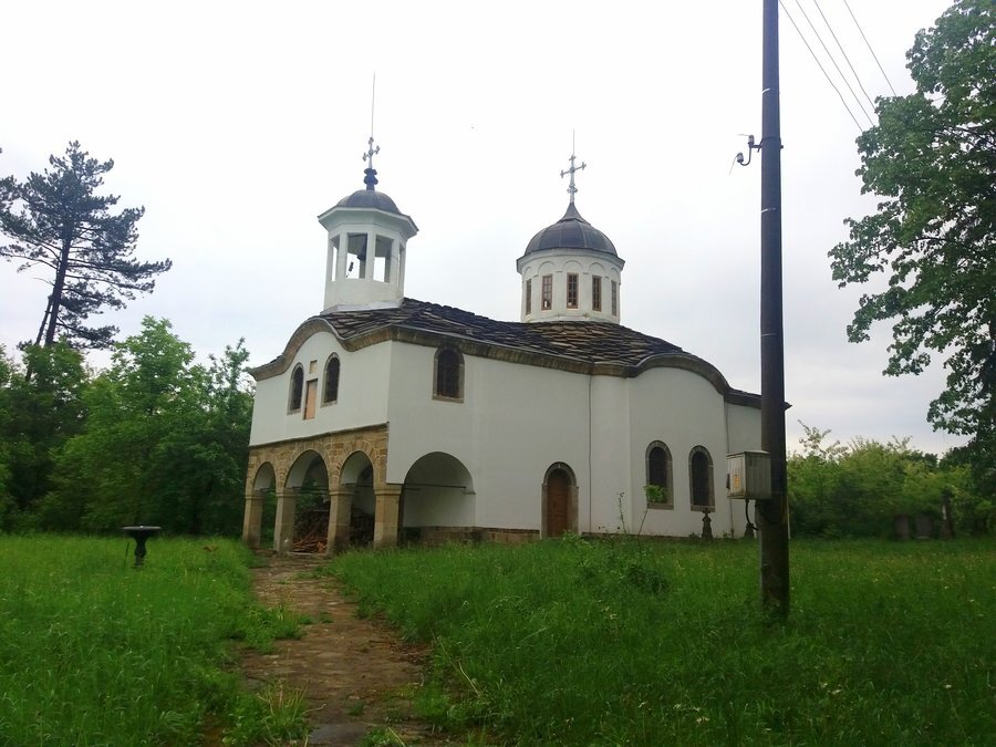 Църква "Успение Богородично" - Априлци