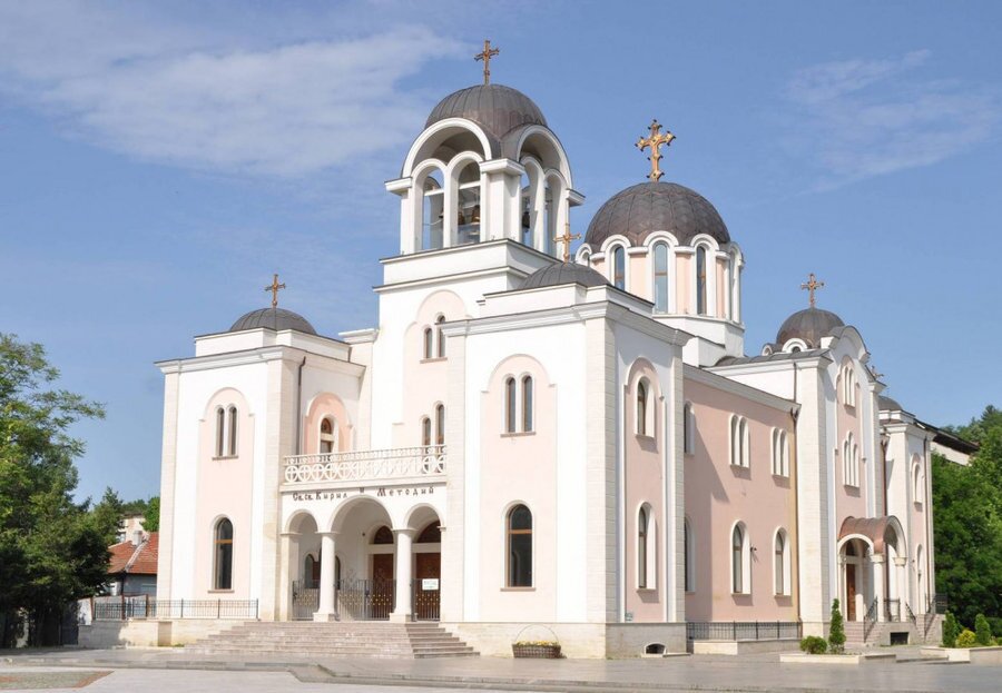Катедрален храм "Св. св. Кирил и Методий" - Ловеч